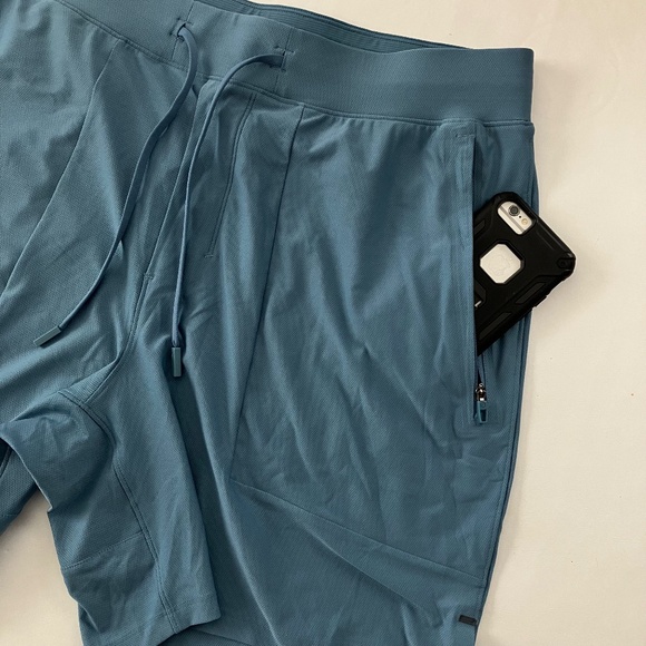 Lululemon Men License to Train Short 7" LinerLess Utility Blue L - Picture 5 of 16